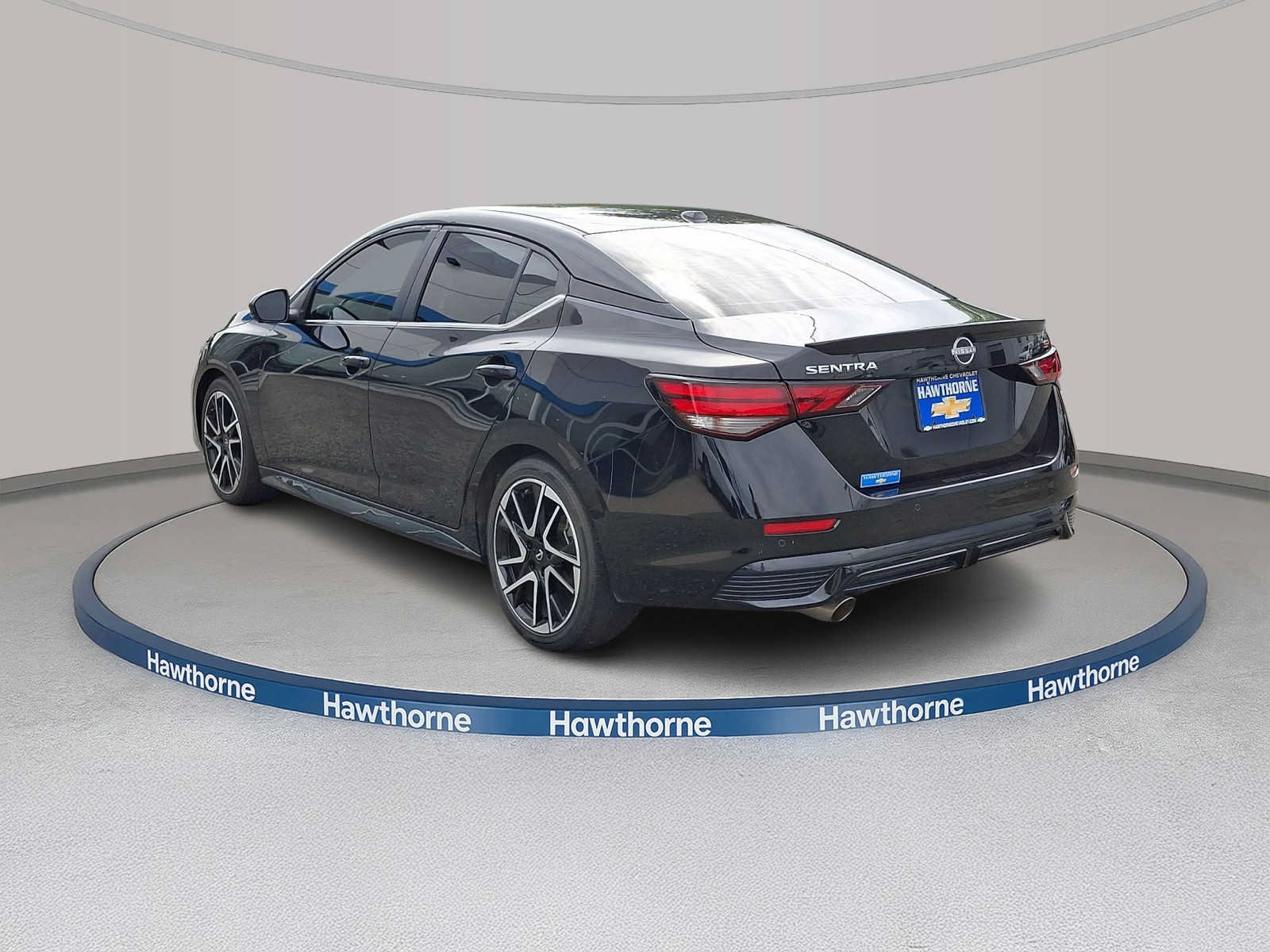 Used 2024 Nissan Sentra SR w/ SR Premium Package FWD image 4