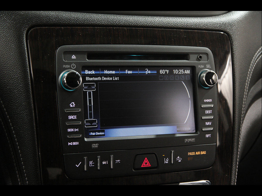 Used 2016 Chevrolet Traverse LTZ AWD/4WD image 11