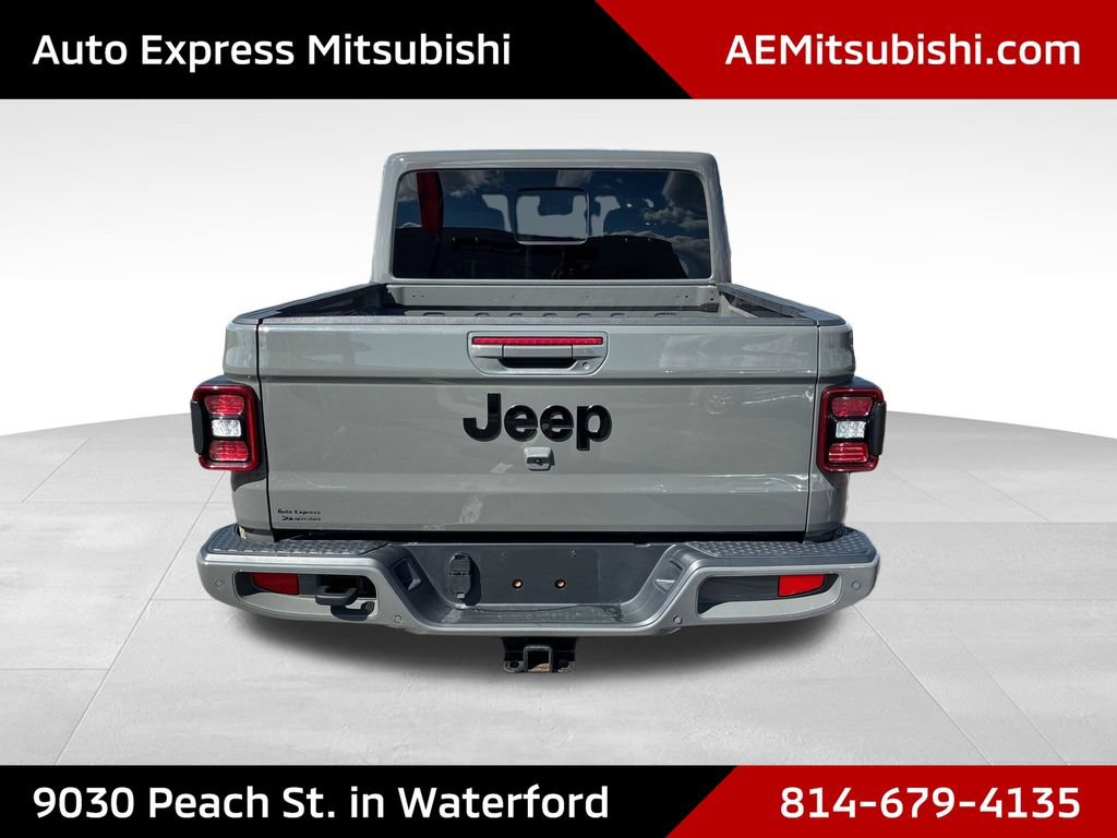 Used 2022 Jeep Gladiator Overland AWD/4WD image 6