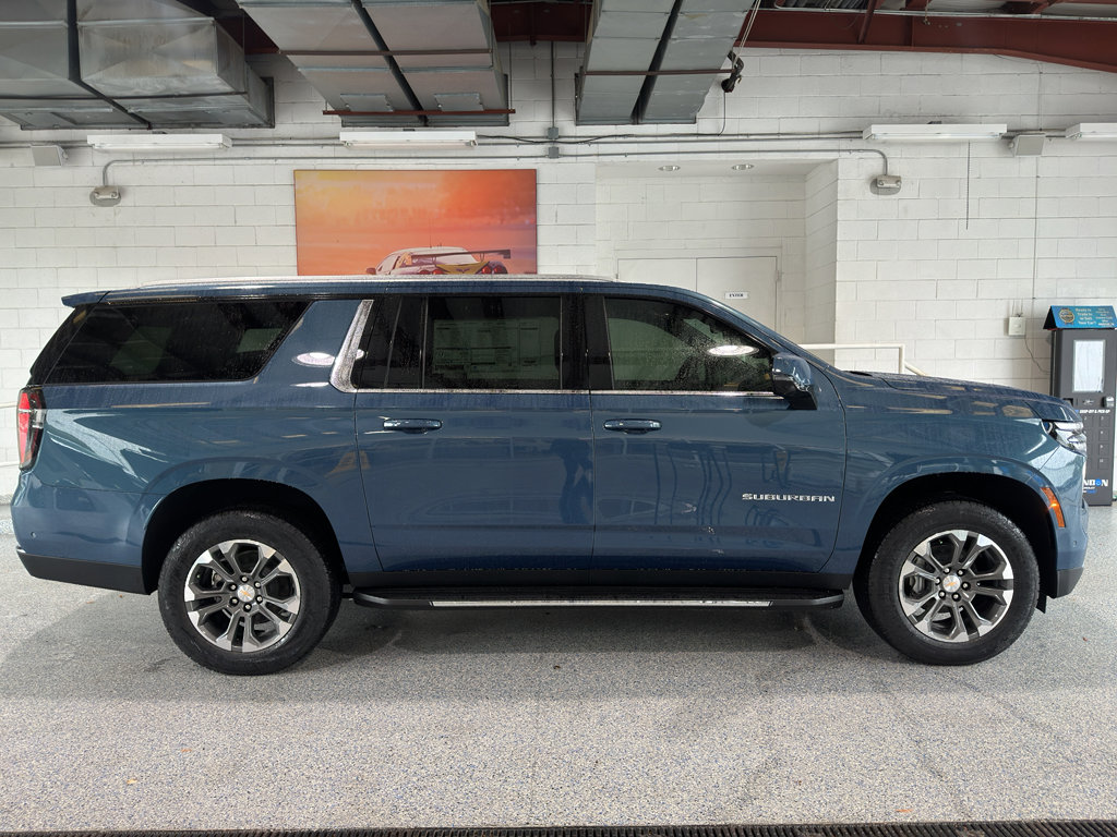 New 2026 Chevrolet Suburban LT w/ Comfort Package image 2