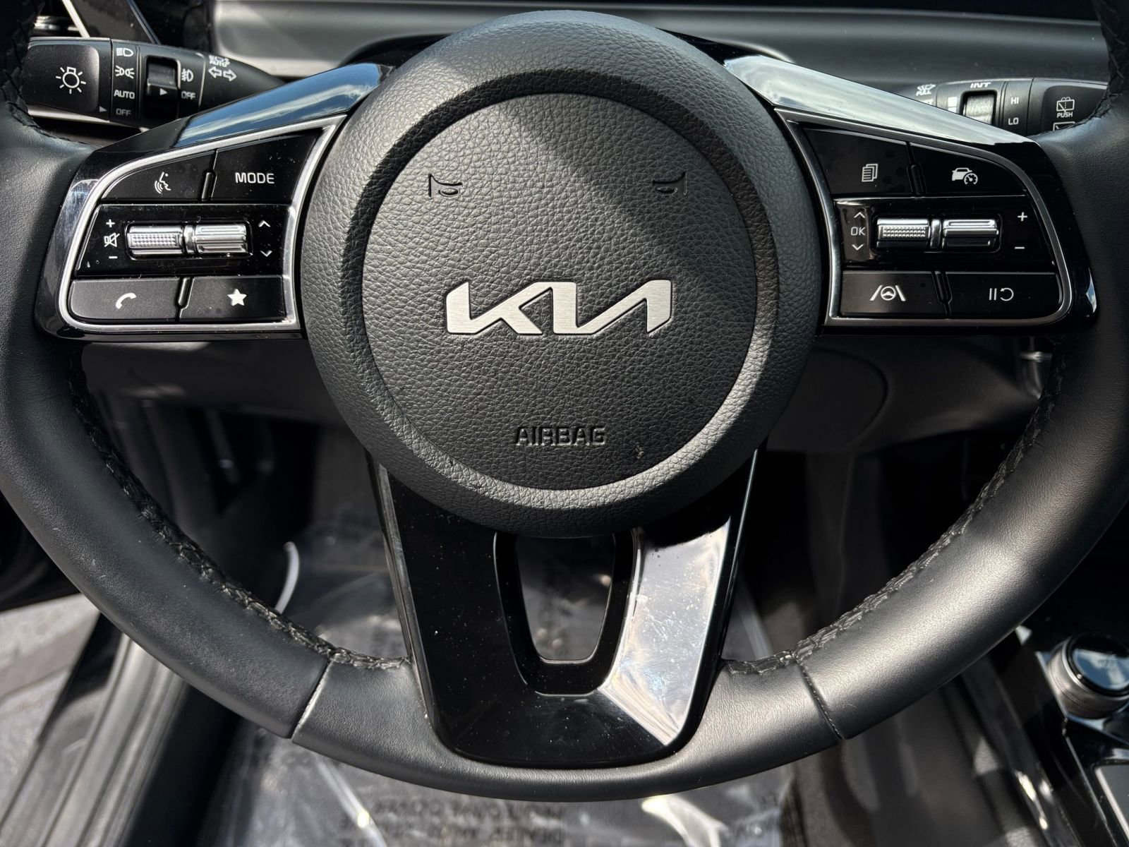 Used 2025 Kia Seltos S FWD image 31