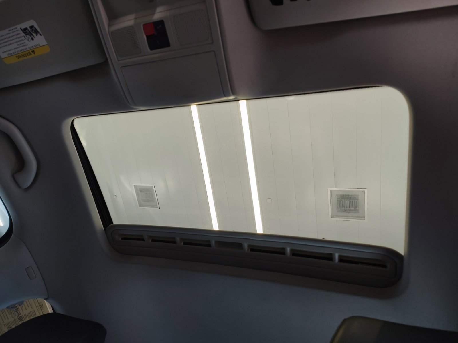 Used 2015 Volkswagen Jetta TDI SEL image 4