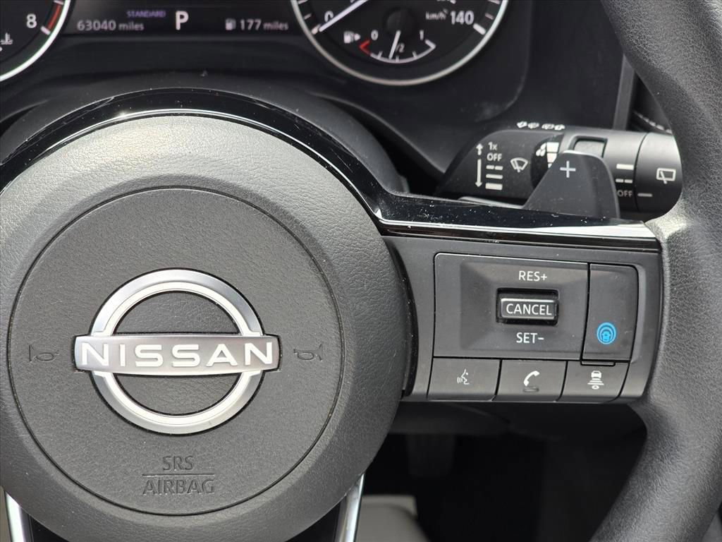 Used 2023 Nissan Rogue SV image 15
