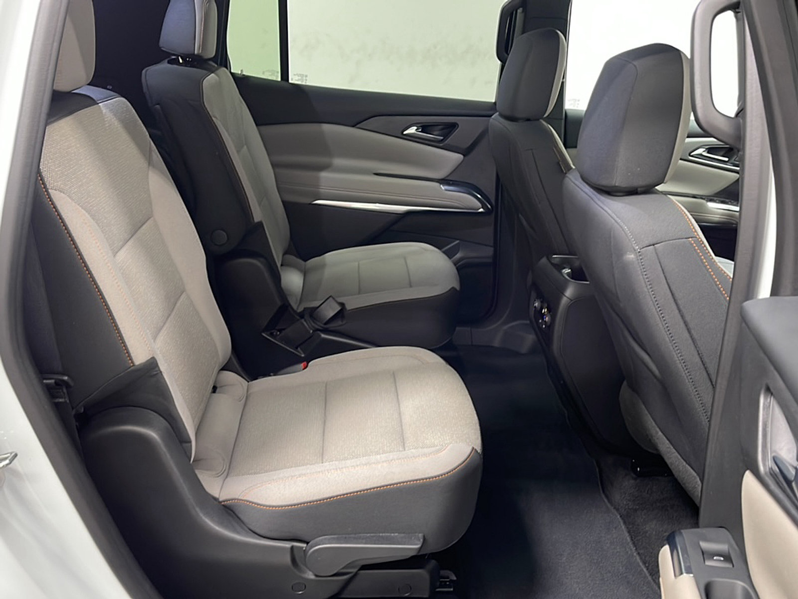 Used 2026 Chevrolet Traverse LT w/ Driver Confidence Package FWD image 20