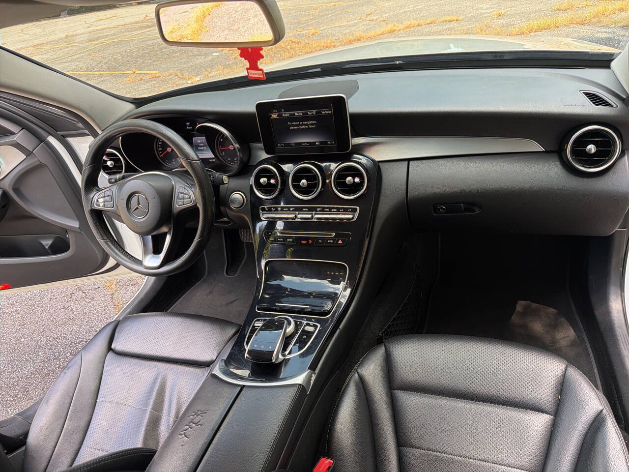 Used 2015 Mercedes-Benz C 300 Sedan image 30