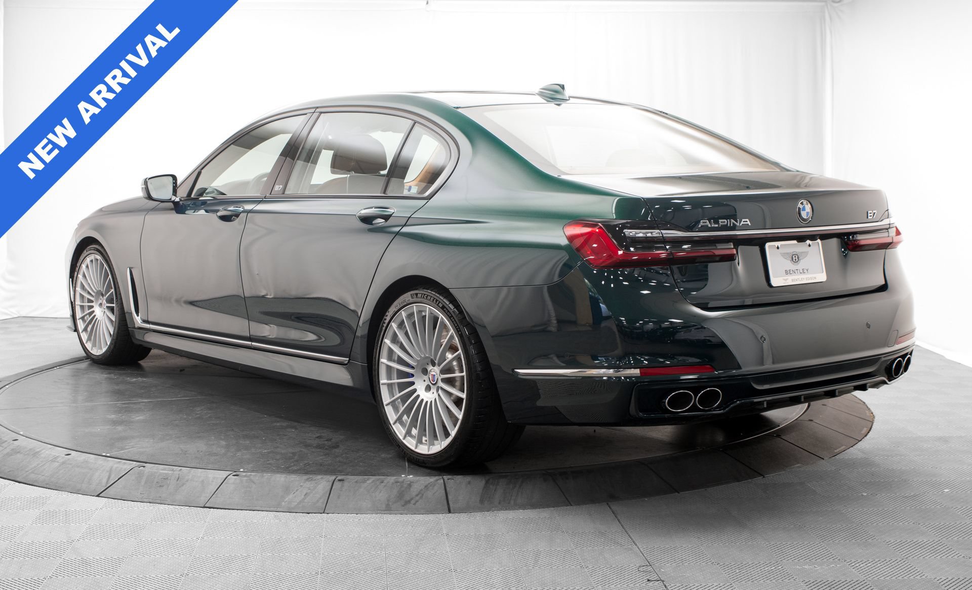 Used 2022 BMW ALPINA B7 xDrive w/ Luxury Rear Seating Package AWD/4WD image 5