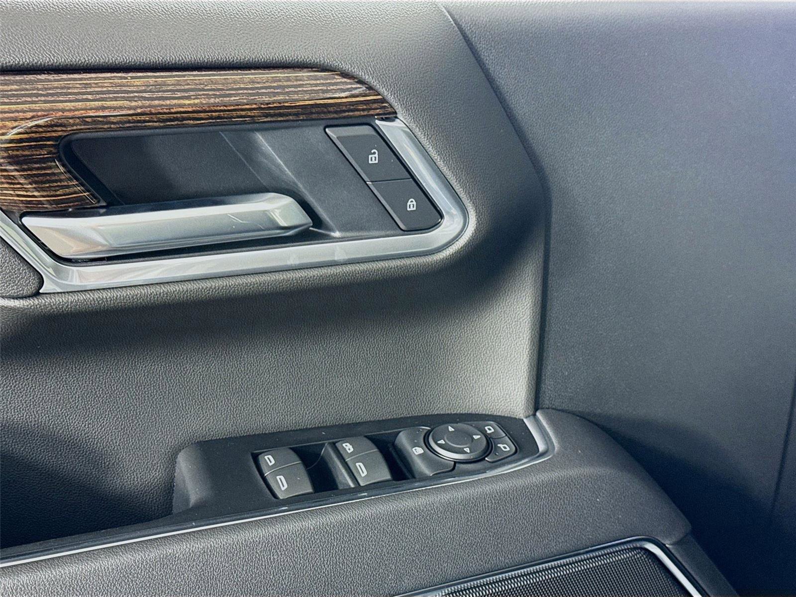 New 2026 GMC Sierra 1500 Elevation image 12