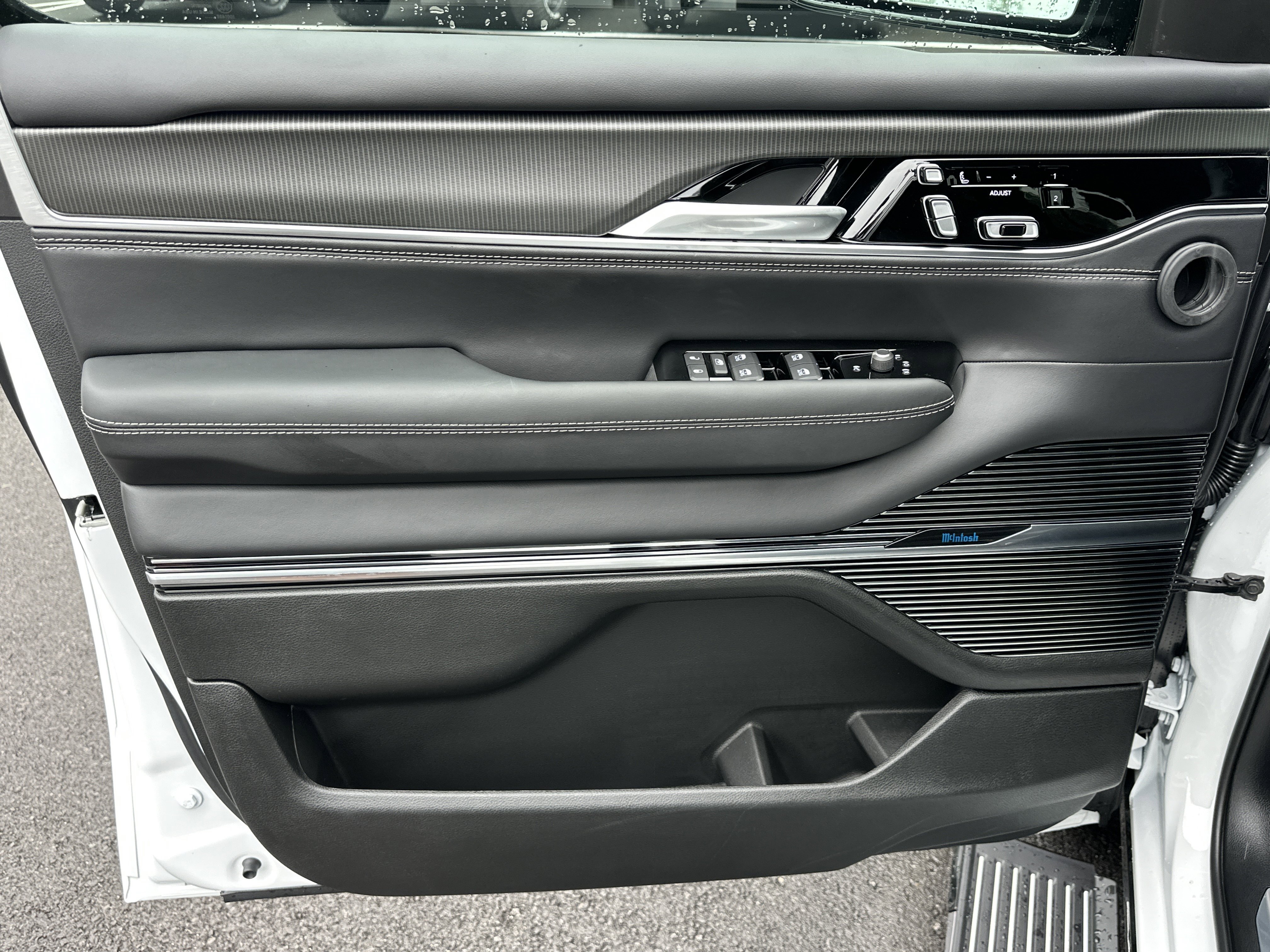 New 2026 Jeep Grand Wagoneer Summit AWD/4WD image 28