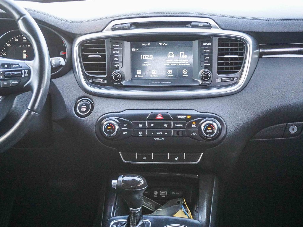 Used 2017 Kia Sorento EX FWD image 16