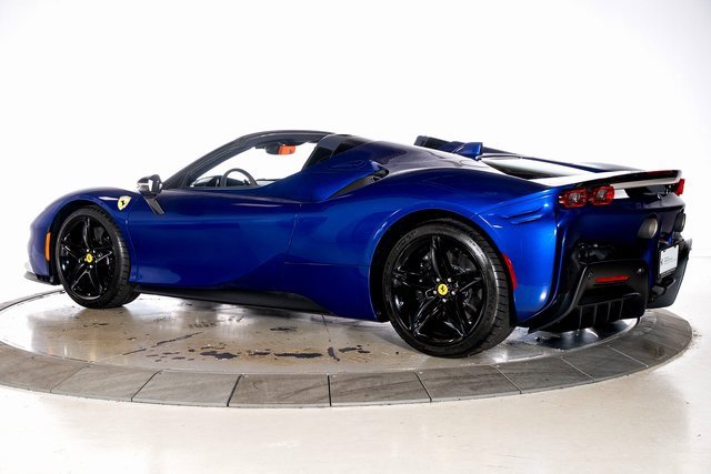 Used 2024 Ferrari SF90 Spider image 7