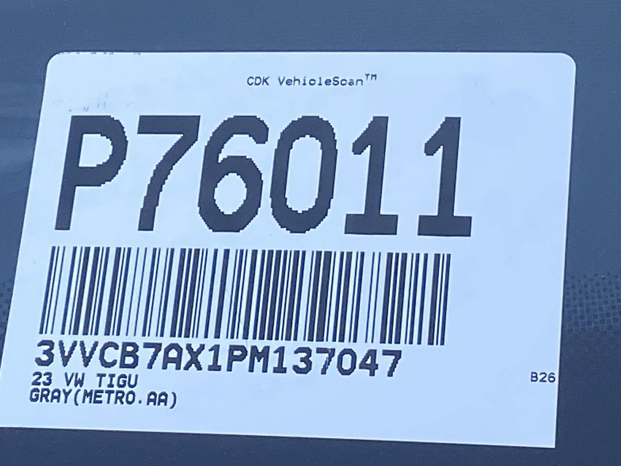 Used 2023 Volkswagen Tiguan SE R-Line image 31