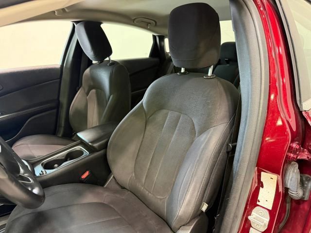 Used 2015 Chrysler 200 Limited w/ Convenience Group FWD image 24