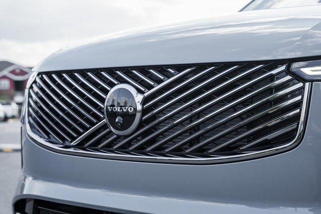New 2026 Volvo XC90 B6 Ultra w/ Protection Package image 12