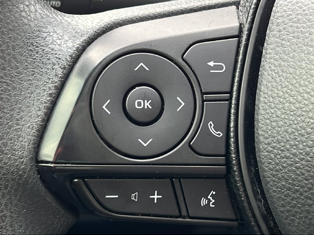 Used 2019 Toyota RAV4 XLE w/ Convenience Package FWD image 23
