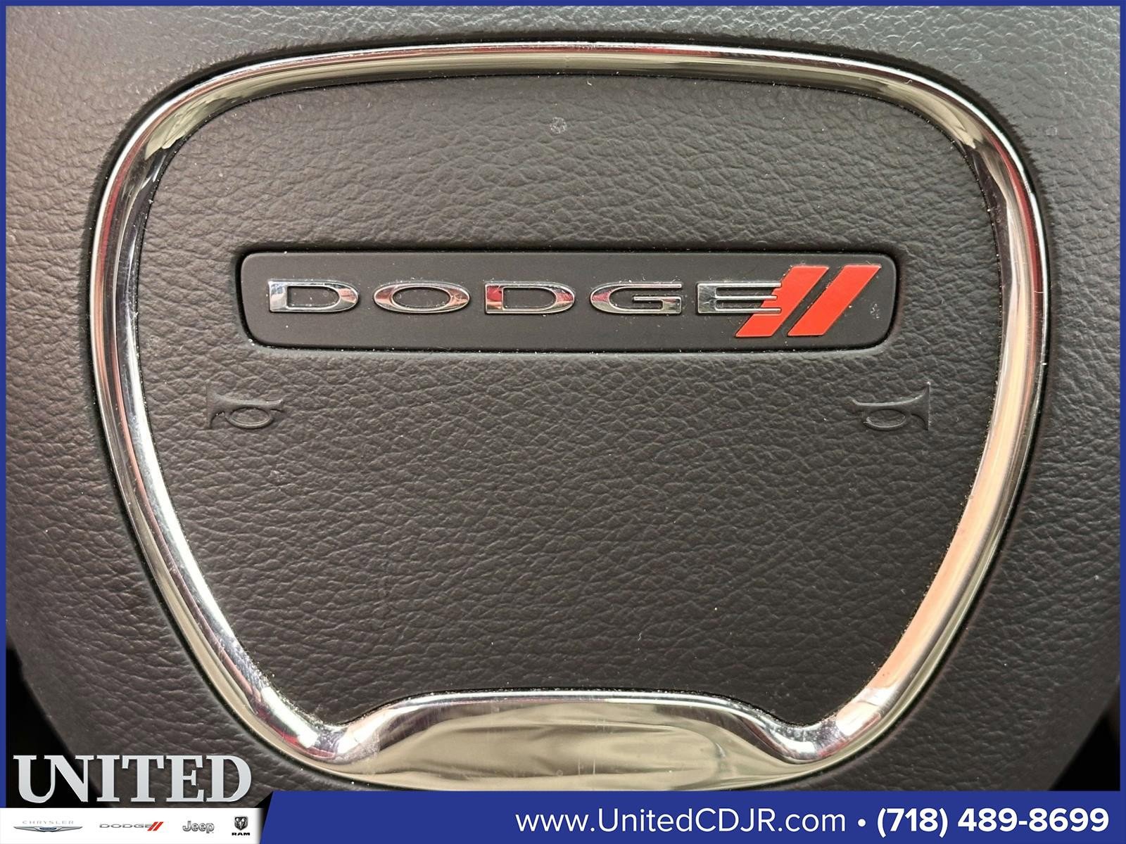 Used 2023 Dodge Durango R/T w/ Hemi Orange Plus Package image 28