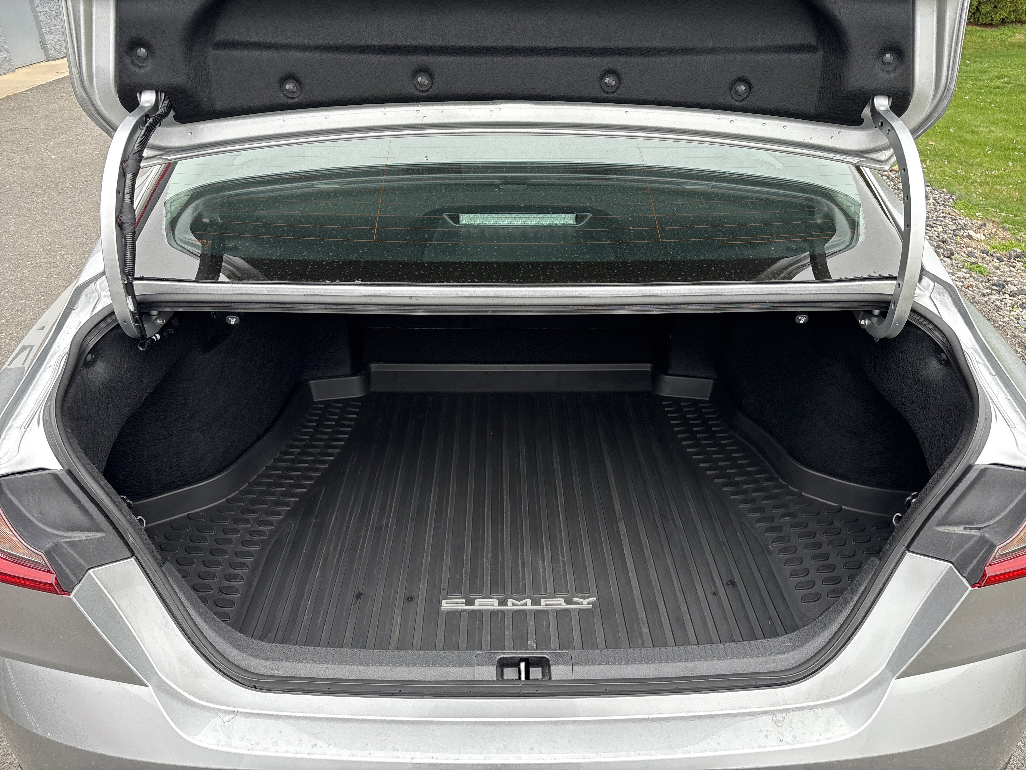 Certified 2025 Toyota Camry LE FWD image 5