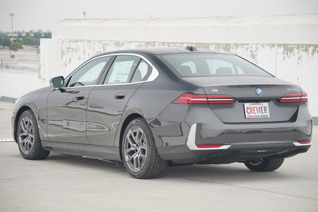 Used 2026 BMW i5 eDrive40 image 7