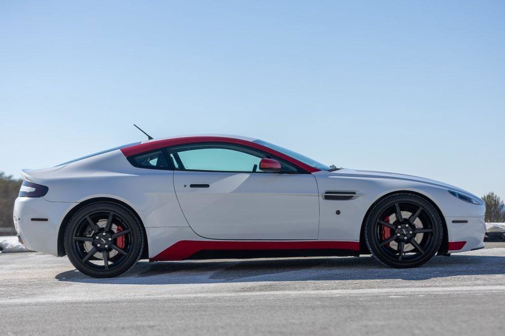 Used 2006 Aston Martin V8 Vantage Coupe image 34