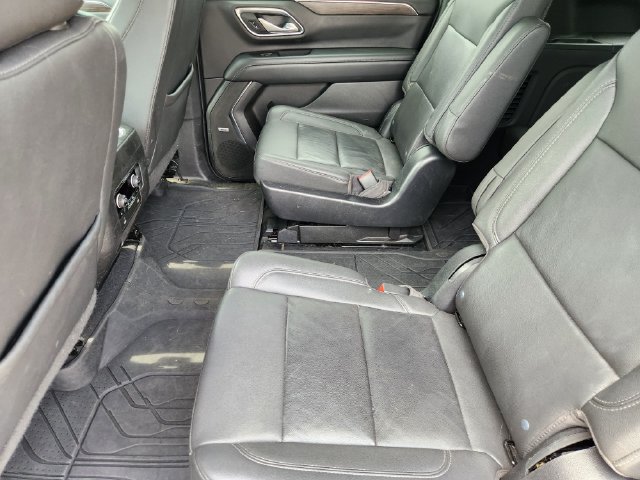 Used 2022 Chevrolet Suburban Z71 w/ Luxury Package AWD/4WD image 30