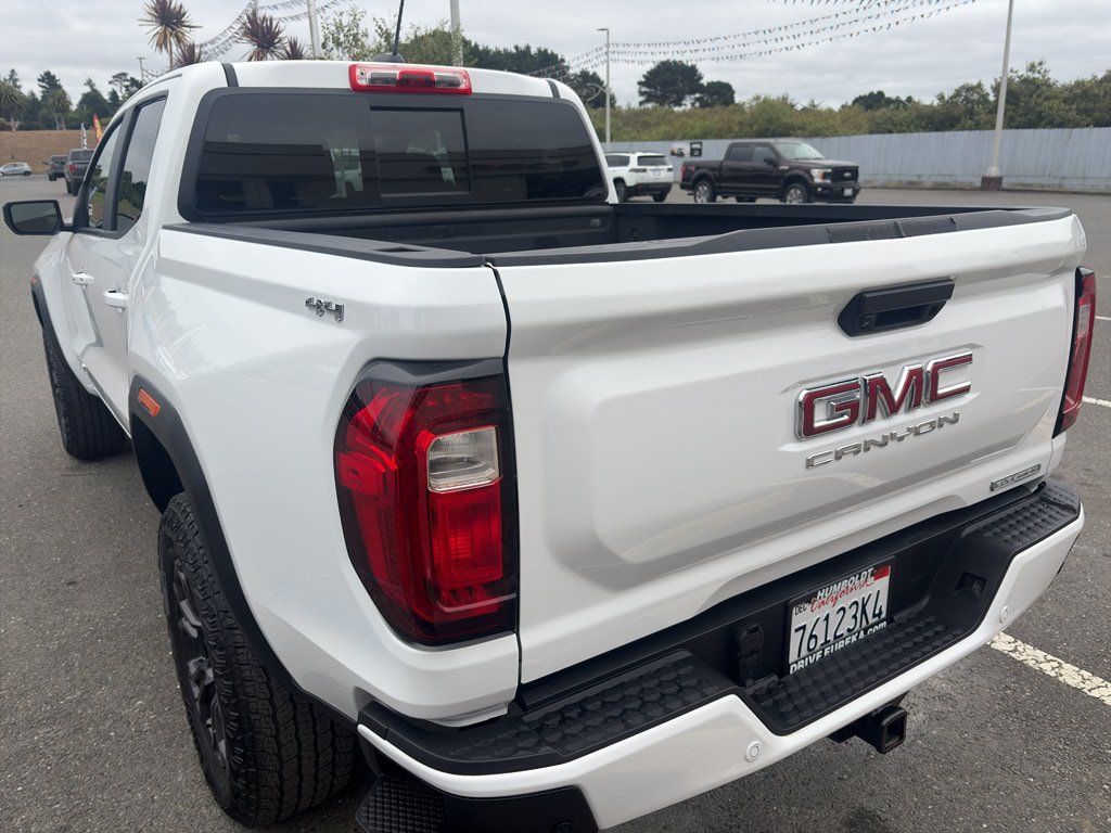 Used 2024 GMC Canyon Elevation w/ Convenience Package AWD/4WD image 16