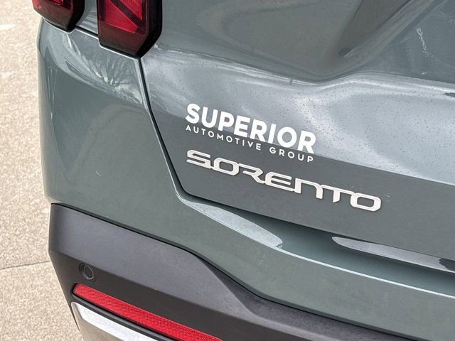 Used 2025 Kia Sorento EX image 6