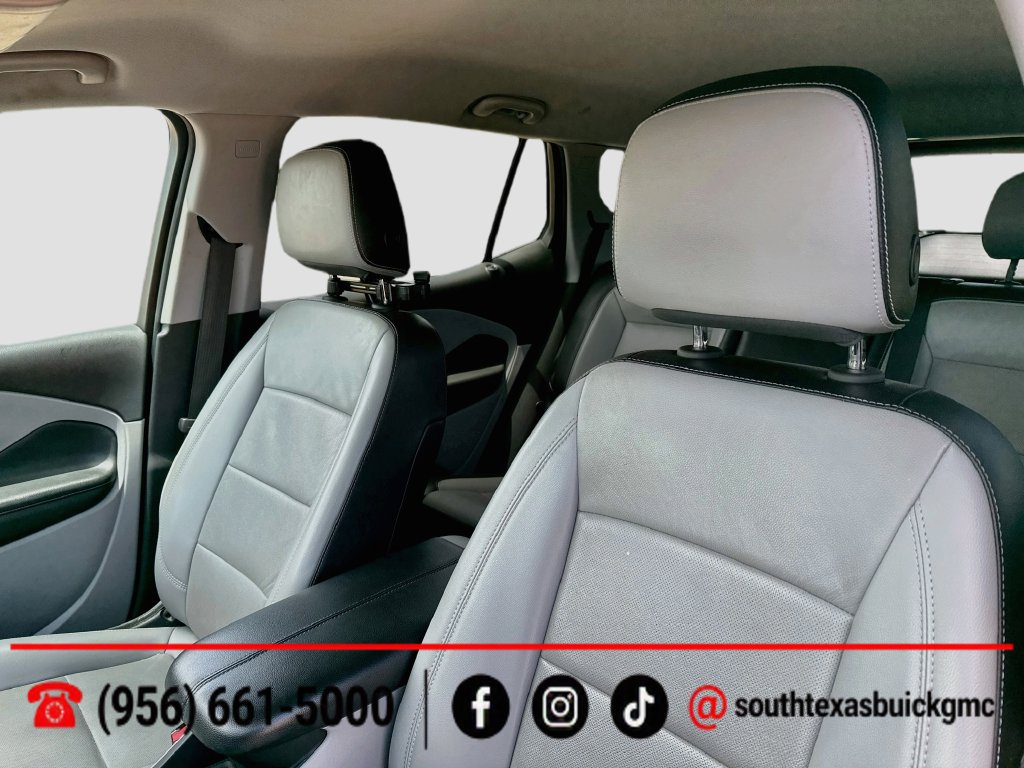 Used 2023 GMC Terrain SLT w/ Infotainment Package II FWD image 14