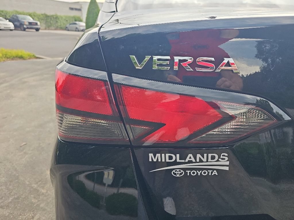 Used 2025 Nissan Versa SV FWD image 10