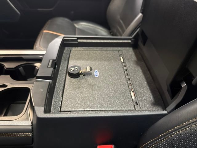 Used 2024 Ford F450 Platinum w/ FX4 Off-Road Package image 28