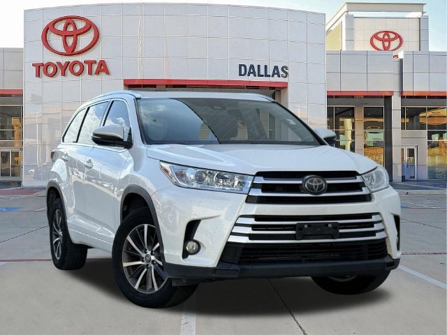 Used 2017 Toyota Highlander XLE