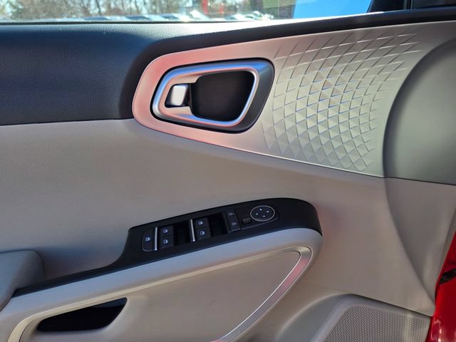 Used 2020 Kia Soul LX FWD image 24