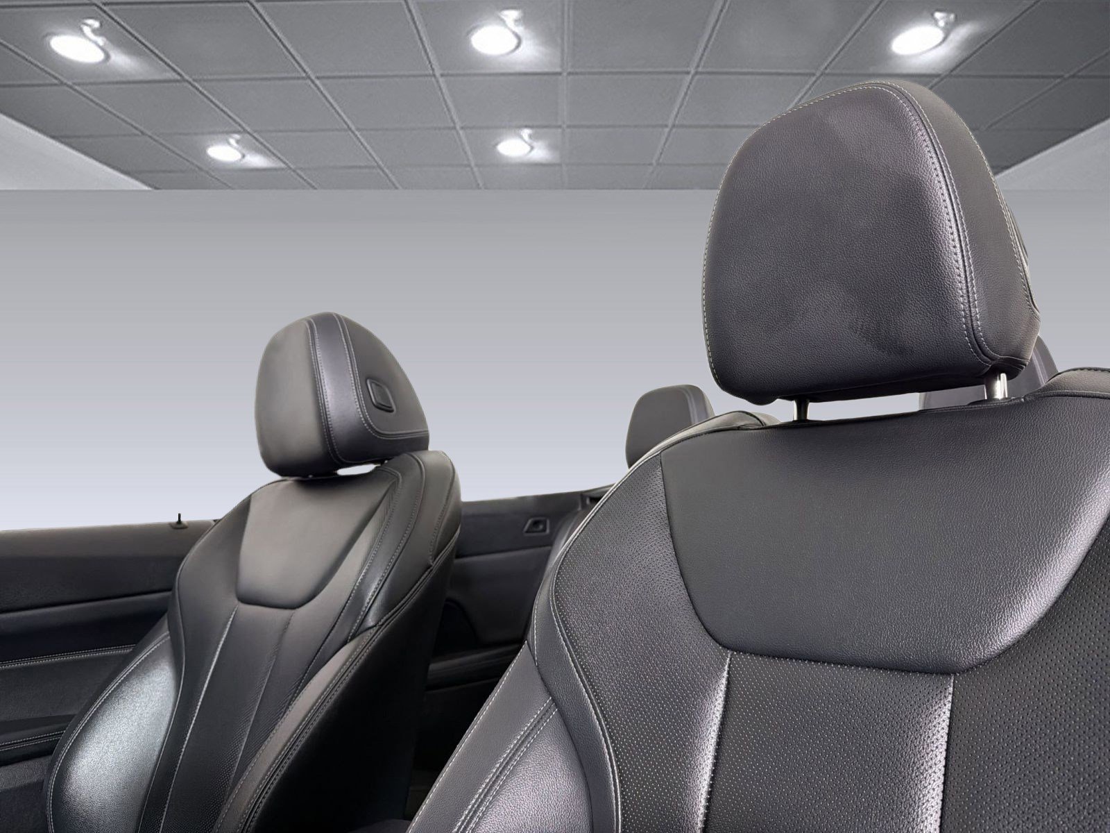 Used 2025 BMW 430i Convertible RWD image 21
