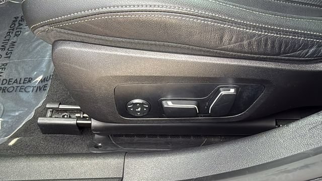 Used 2025 BMW 330i Sedan RWD image 19
