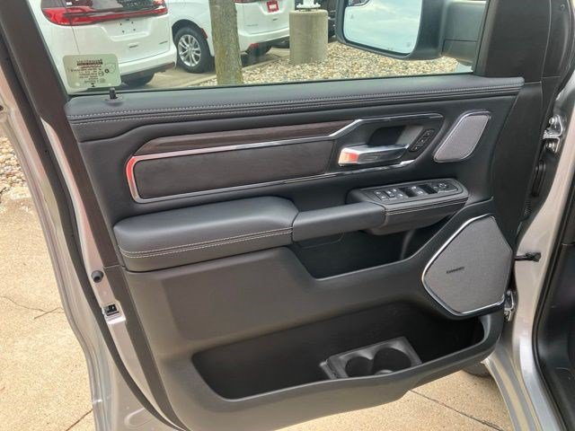 New 2026 RAM 1500 Laramie w/ Night Edition AWD/4WD image 9