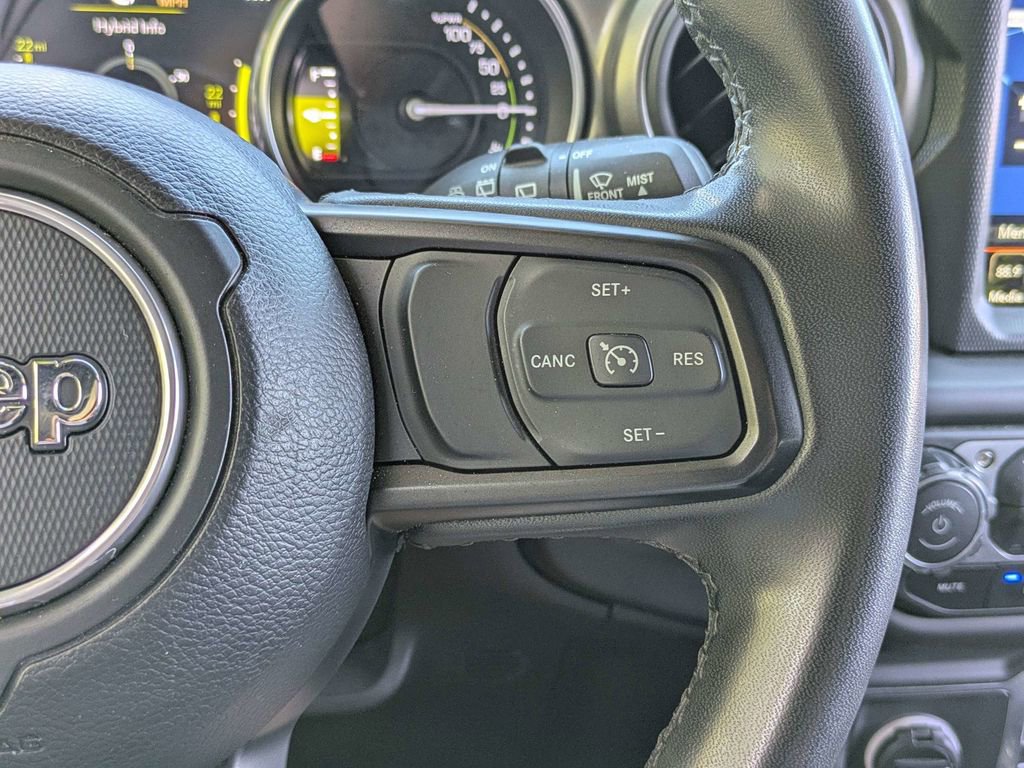 Used 2023 Jeep Wrangler Unlimited w/ Sun & Screen Package AWD/4WD image 27