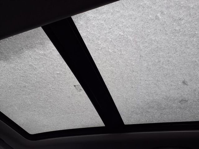 Used 2023 Chevrolet Equinox Premier image 8