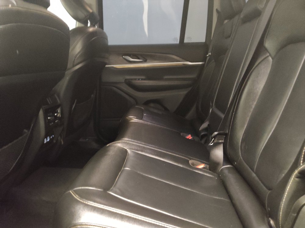 Used 2023 Jeep Grand Cherokee Limited RWD image 18