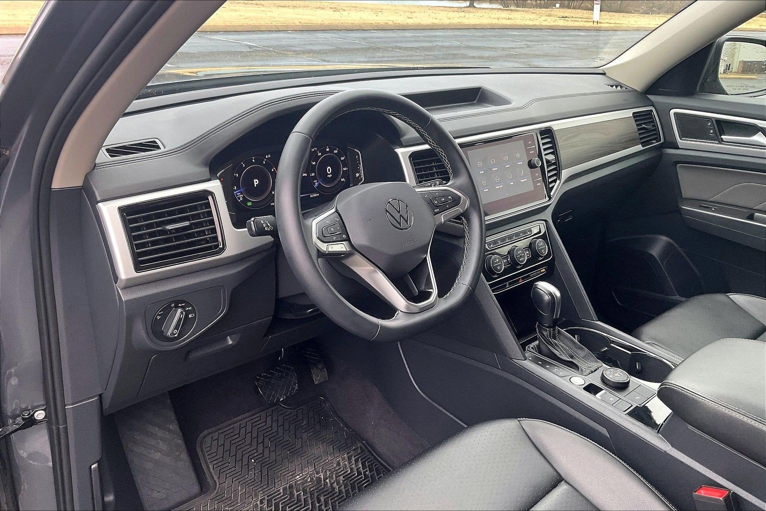 Used 2022 Volkswagen Atlas SE image 14