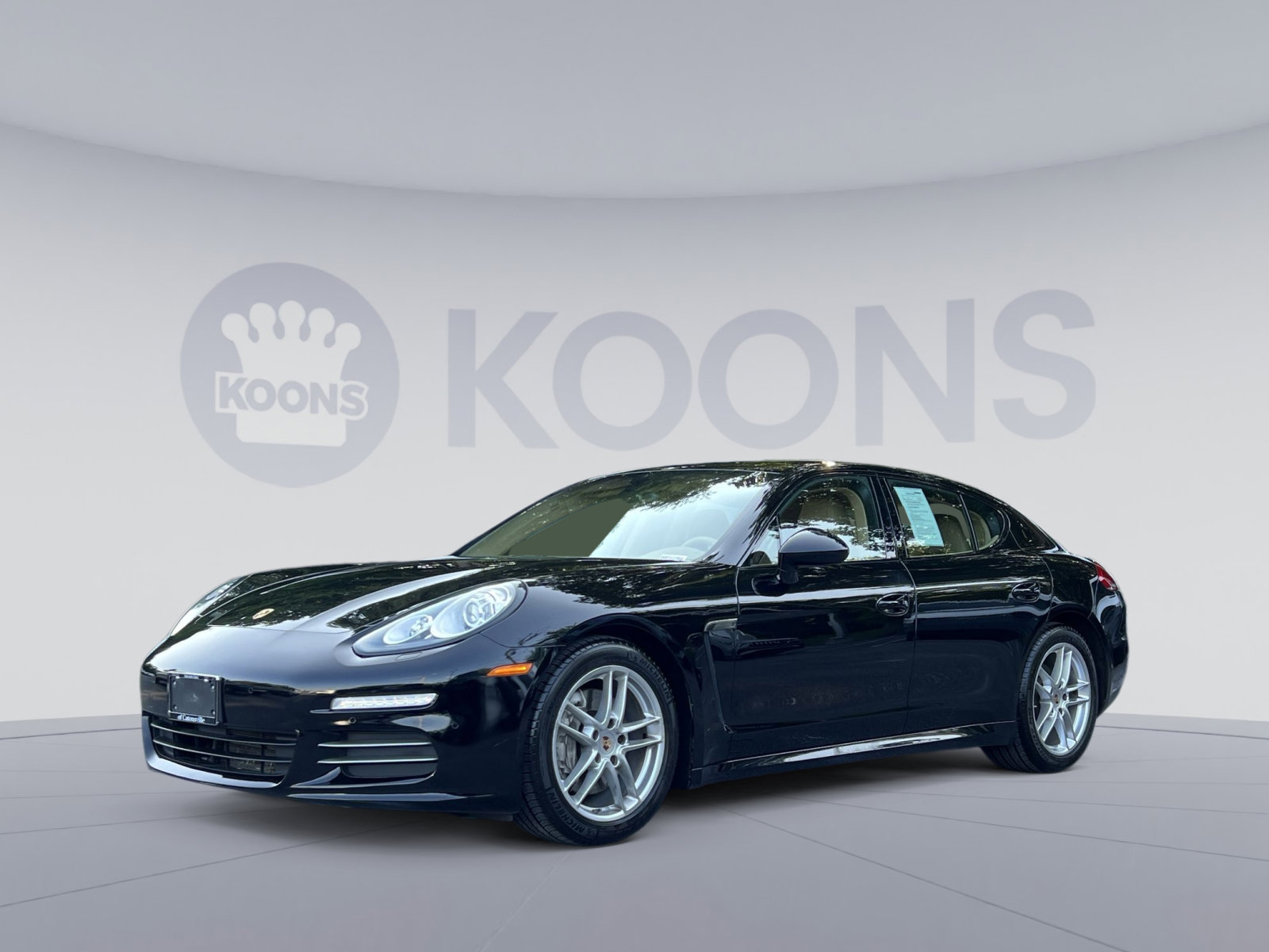 Used 2014 Porsche Panamera 4 AWD/4WD image 1