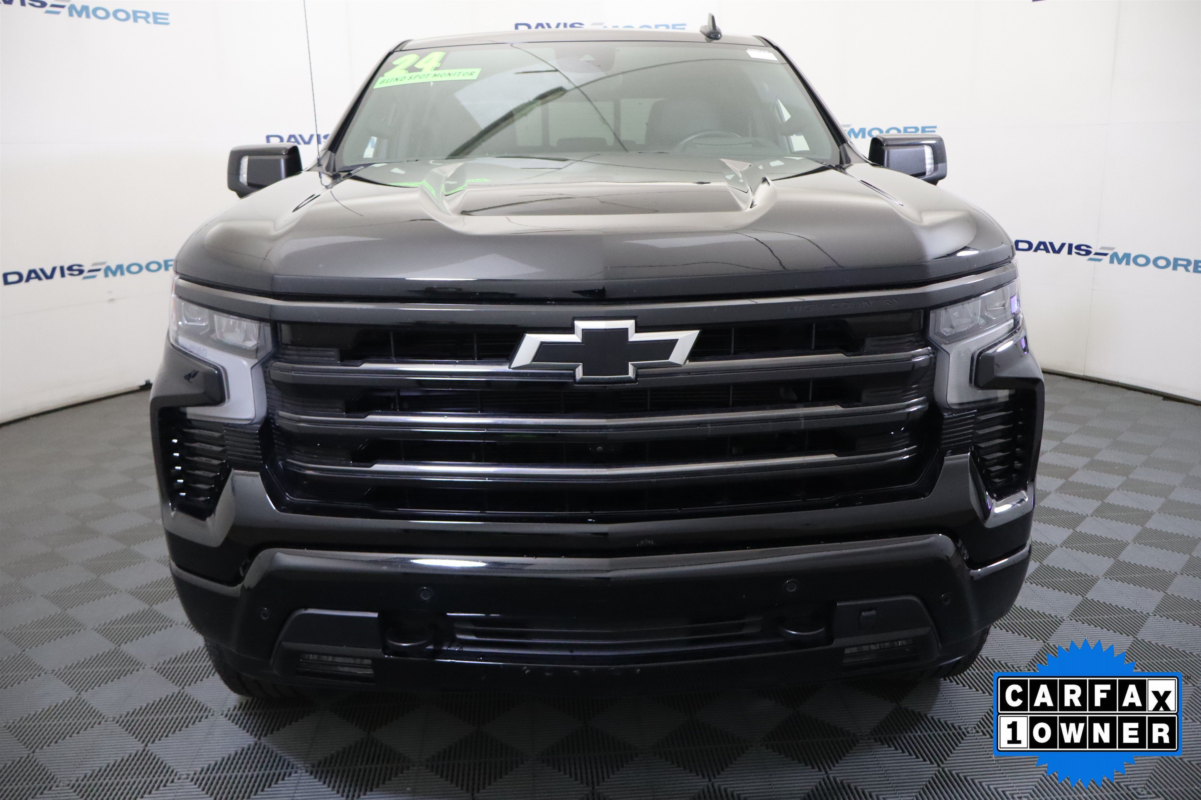 Used 2024 Chevrolet Silverado 1500 High Country w/ Midnight Edition AWD/4WD image 14