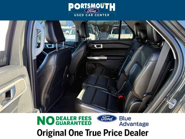 Used 2022 Ford Explorer XLT w/ Equipment Group 202A image 5