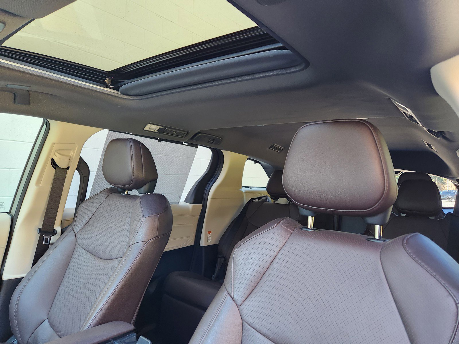 Used 2024 Toyota Sienna Platinum image 12