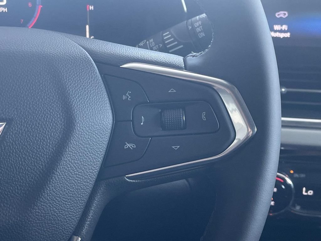 New 2026 Chevrolet Trax LT w/ Midnight Edition FWD image 26