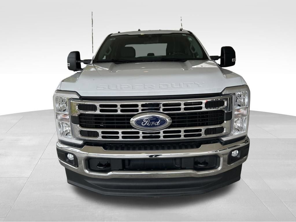 Used 2025 Ford F350 XLT image 11