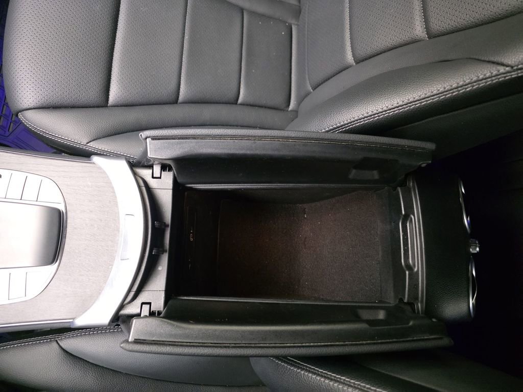 Used 2021 Mercedes-Benz GLC 300 4MATIC image 22