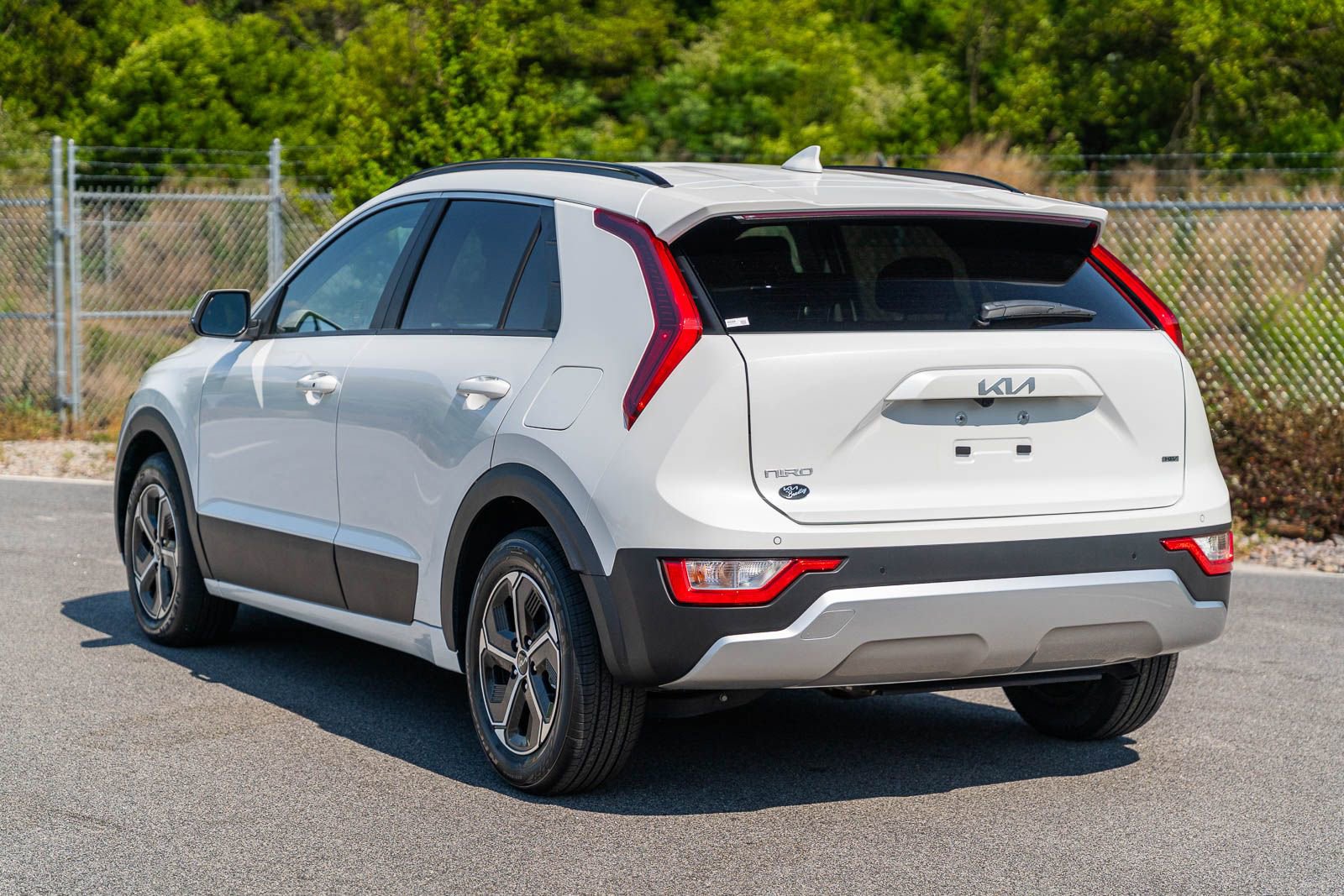 Used 2023 Kia Niro EX FWD image 5