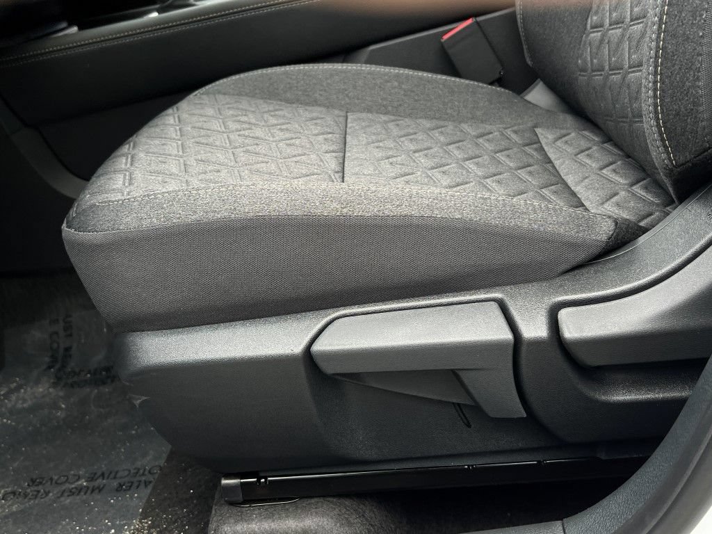 New 2025 Nissan Kicks SV w/ SV Premium Package AWD/4WD image 15