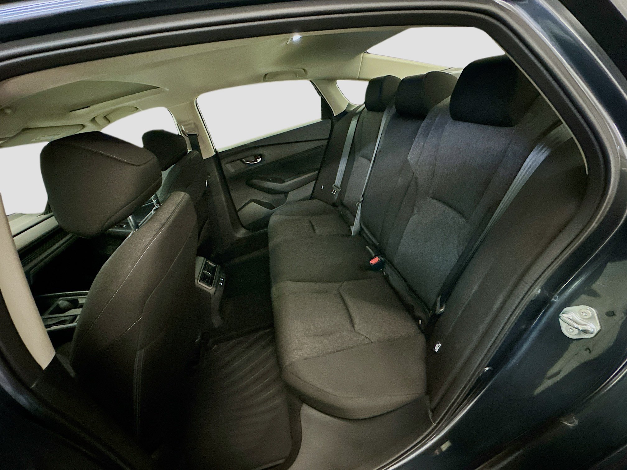 Used 2025 Honda Accord SE image 29