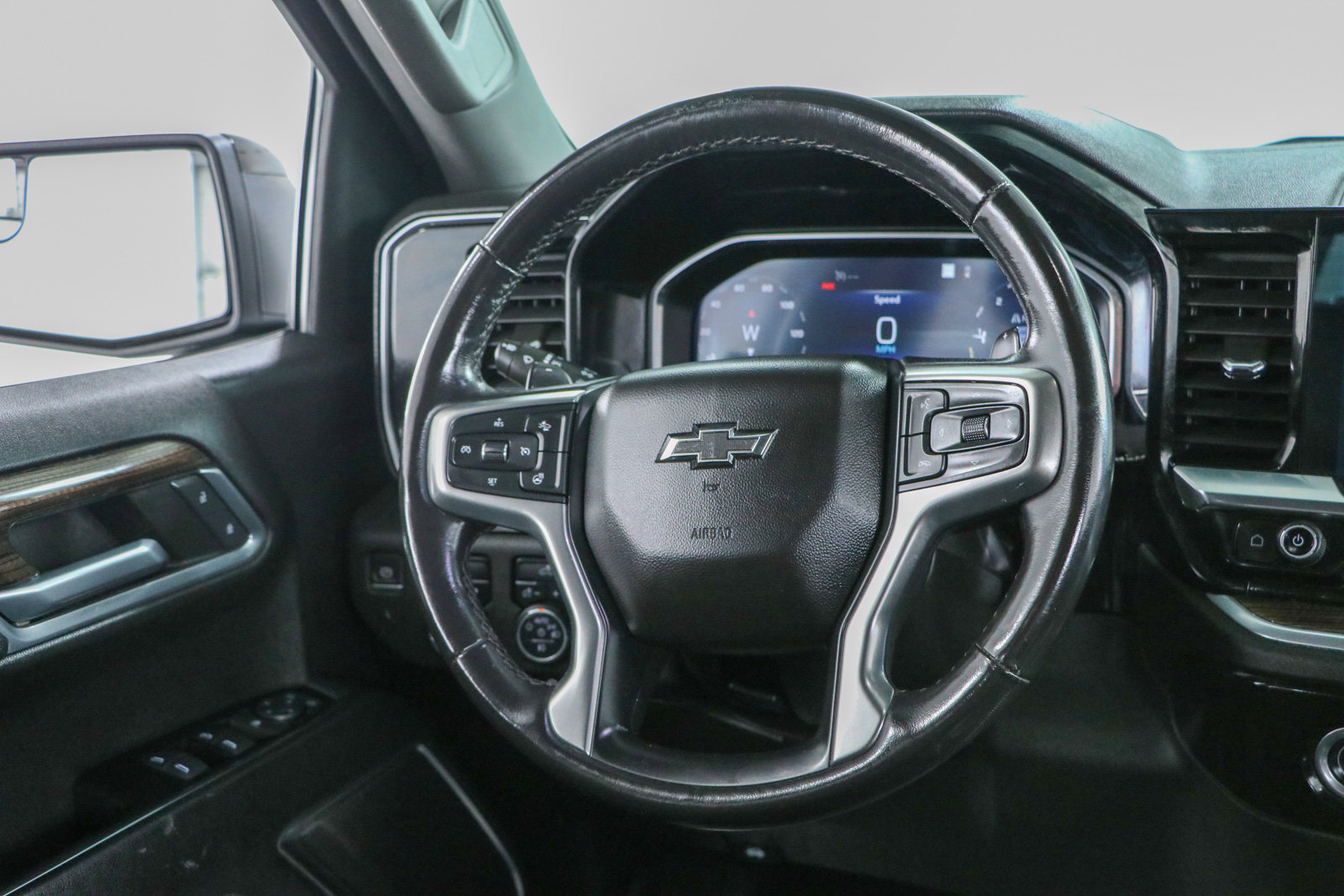 Used 2022 Chevrolet Silverado 1500 RST w/ Protection Package AWD/4WD image 12