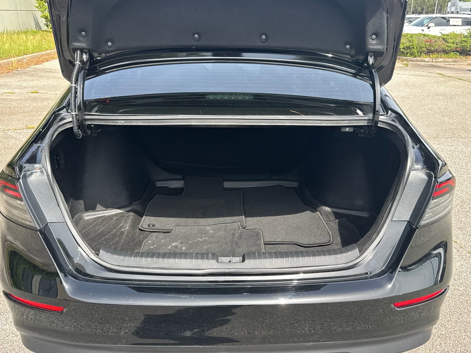 Used 2023 Honda Accord LX image 18