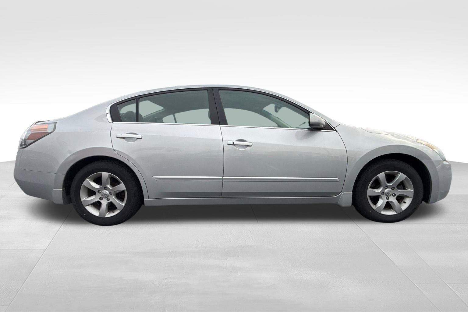 Used 2008 Nissan Altima 2.5 SL w/ SL Pkg FWD image 9
